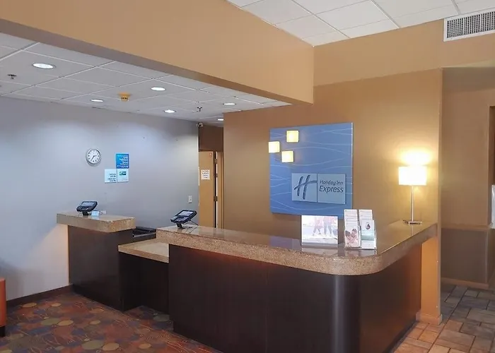 Express & Phoenix/chandler 3* Phoenix