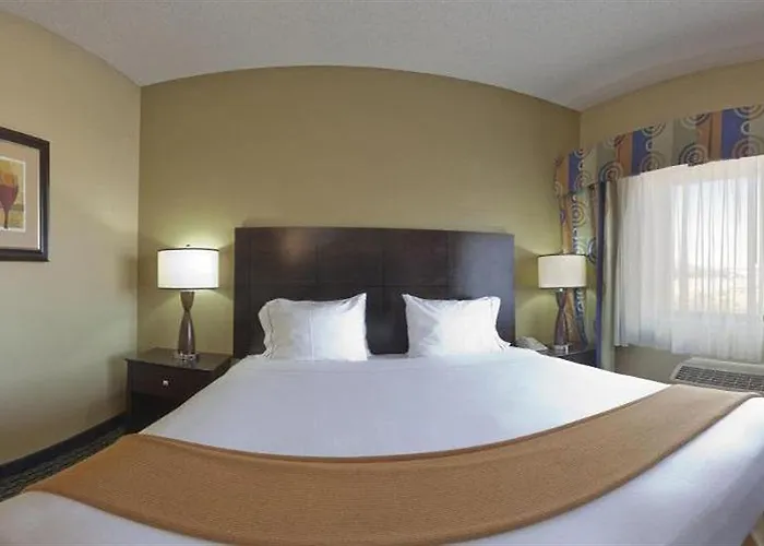 Express & Phoenix/chandler 3*